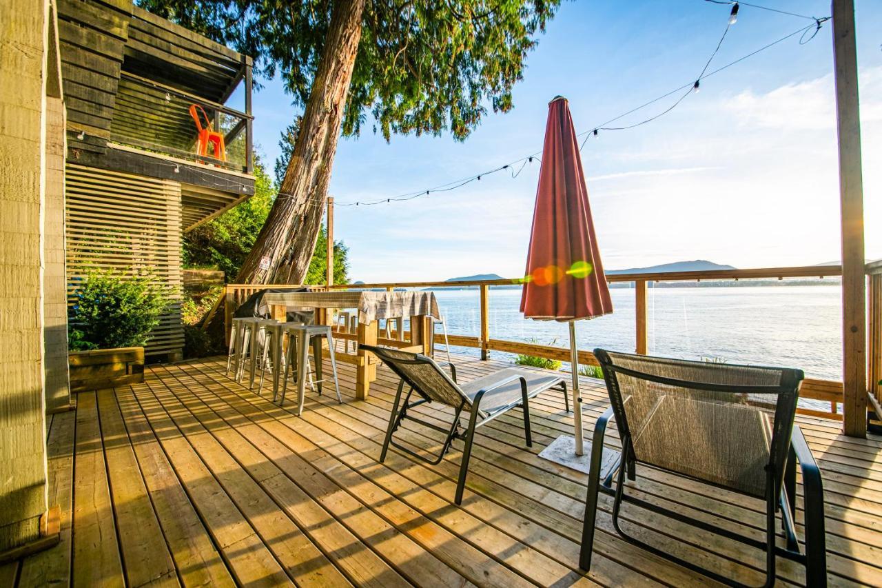 Waterfront Cottage With Superb Coastline Views West Vancouver Exterior foto
